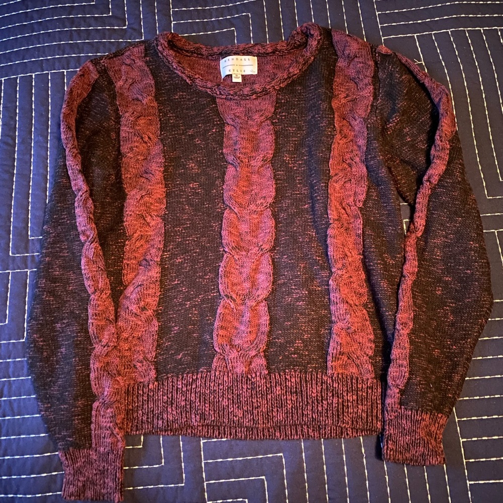 Kendall & Kylie Black and Maroon Women’s Sweater